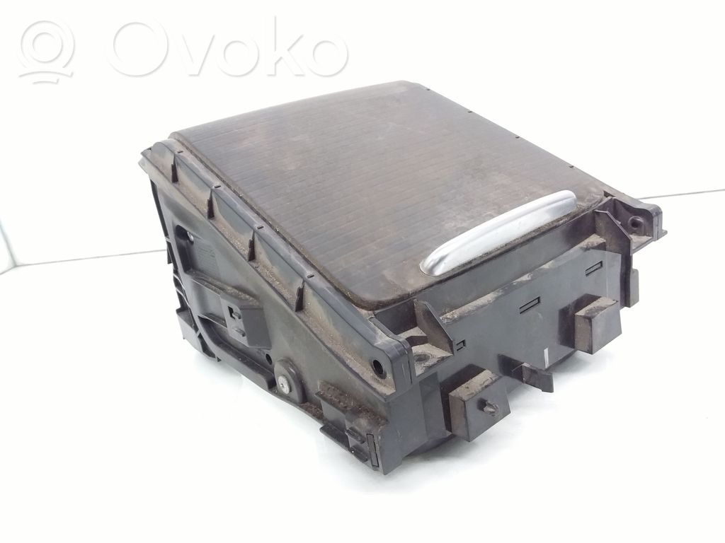 Volvo S80 Puodelių laikiklis (priekyje) 