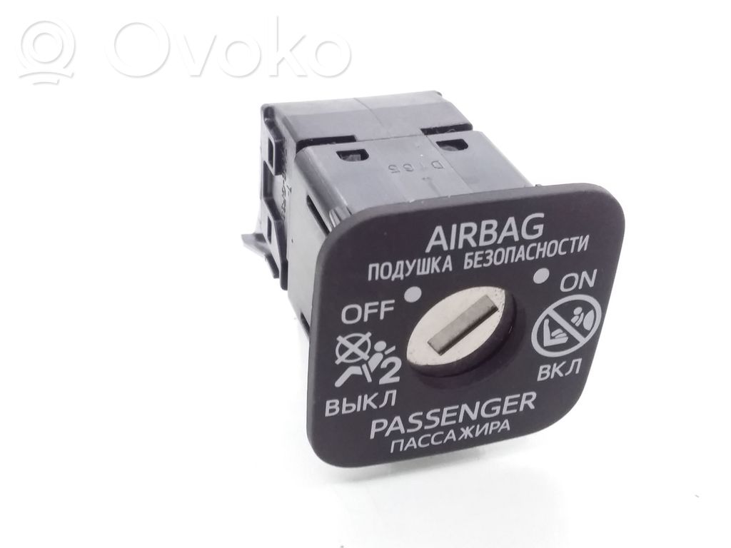 Toyota Auris E180 Passenger airbag on/off switch 