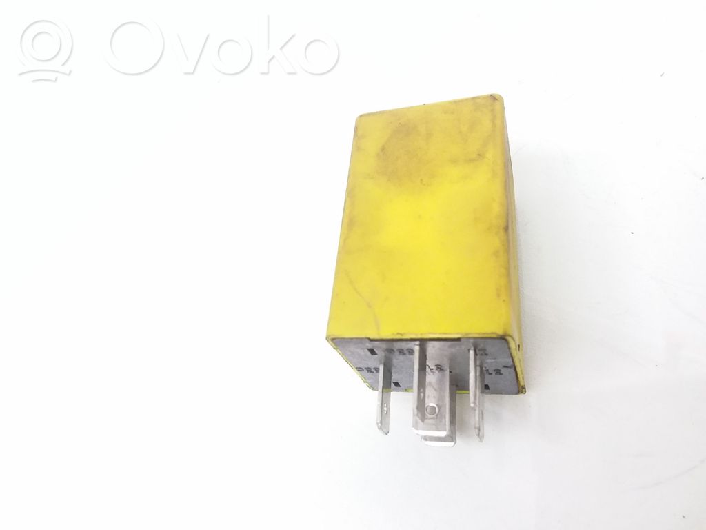 Opel Omega B2 Kita rėlė 