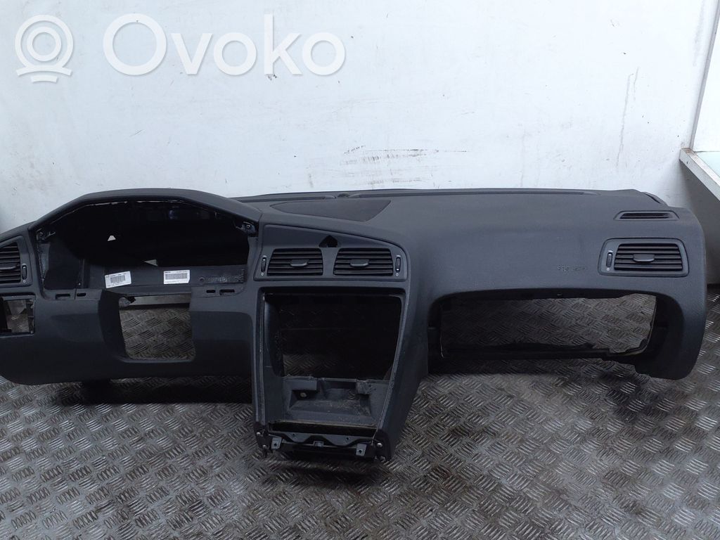 Volvo V70 Panelė 