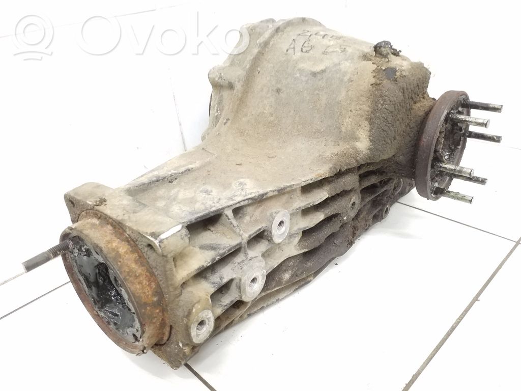 Audi A6 S6 C5 4B Galinis reduktorius 