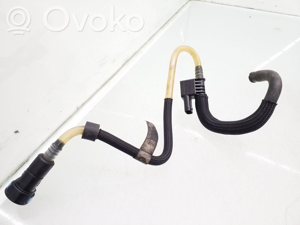 BMW 1 E81 E87 Caurule (-es) / šļūtene (-es) 