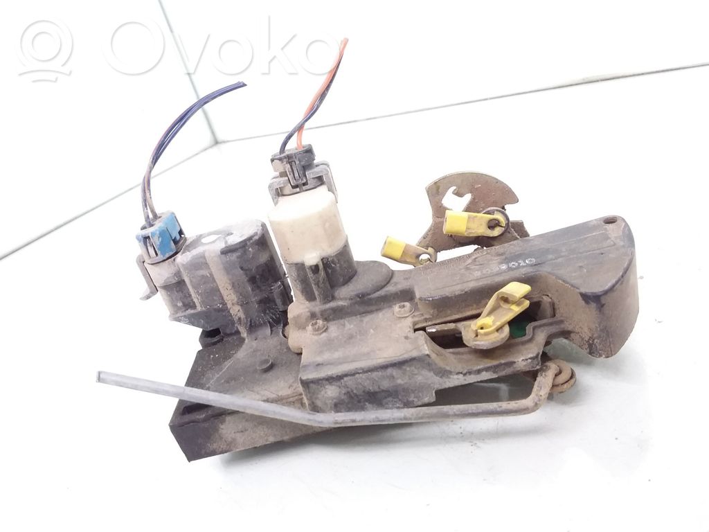 Opel Frontera B Front door lock 