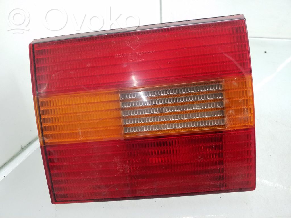 Volkswagen PASSAT B4 Takaluukun takavalot 