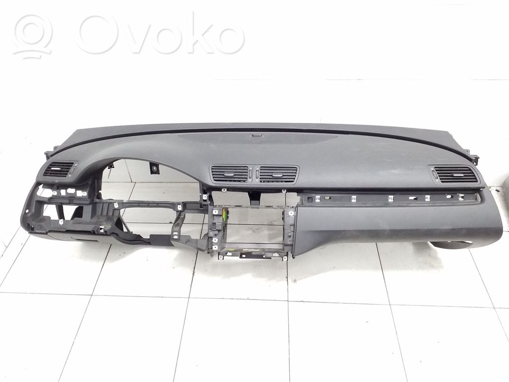 Volkswagen PASSAT B6 Panel de instrumentos 