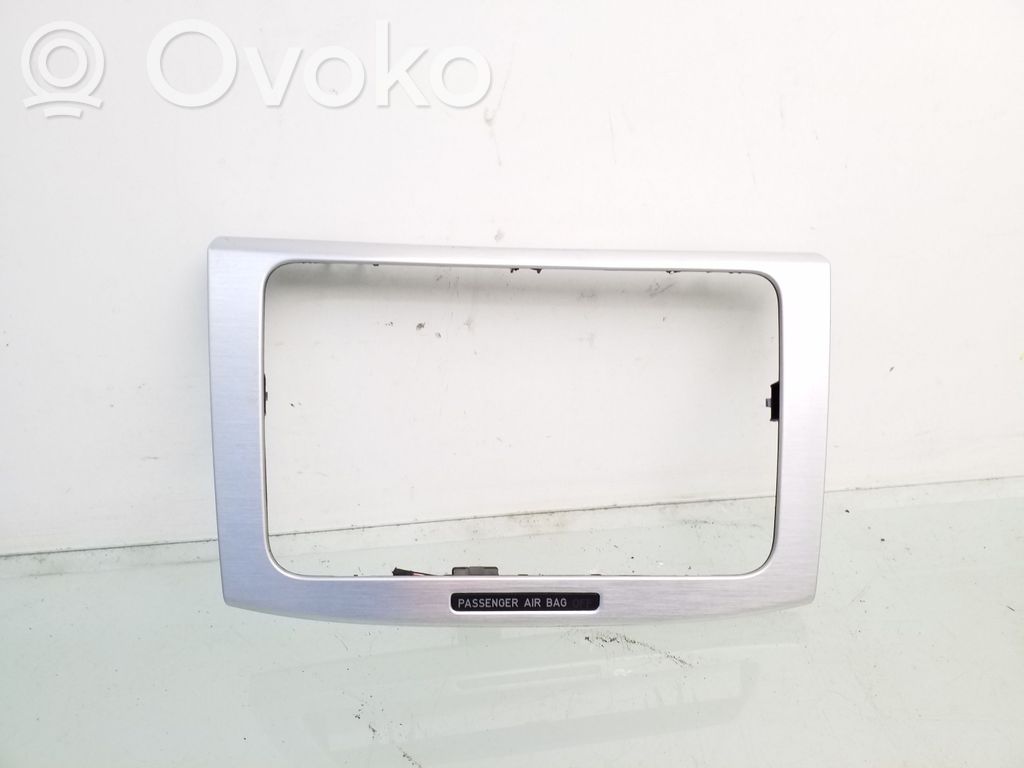 Volkswagen PASSAT B6 Rămă unitate radio/GPS 