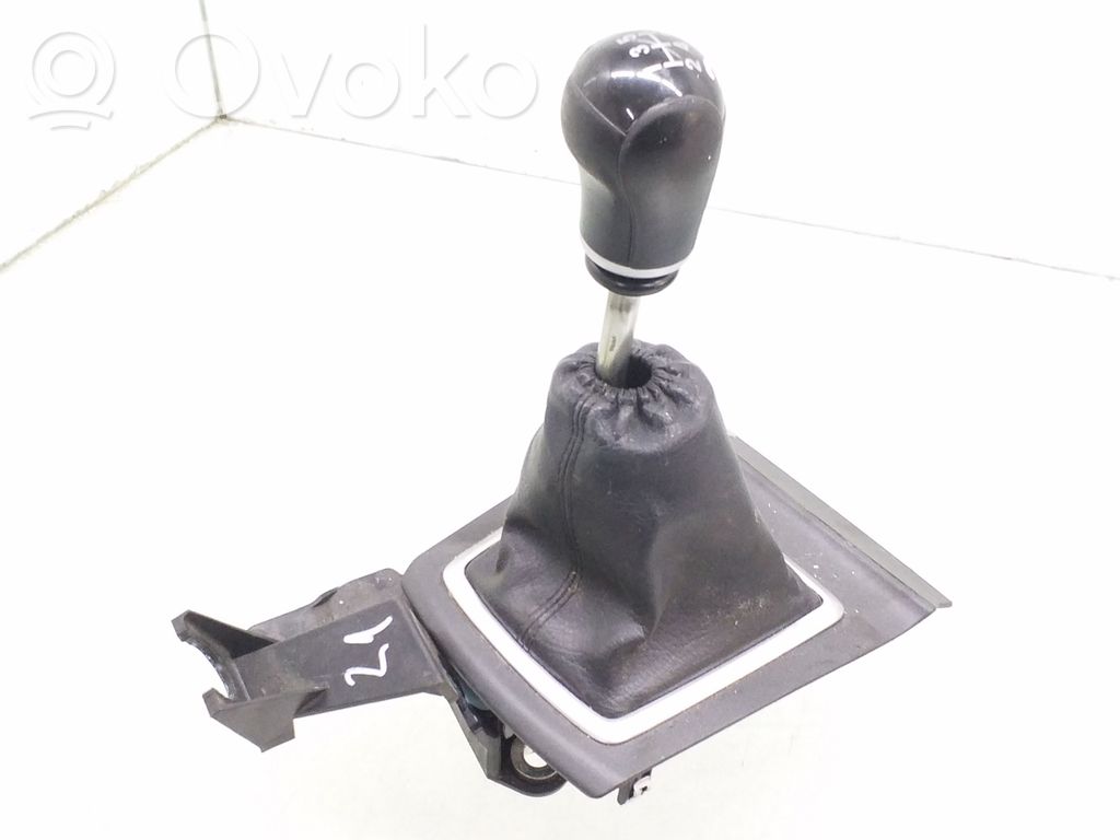 Ford Focus Gear shifter/selector 