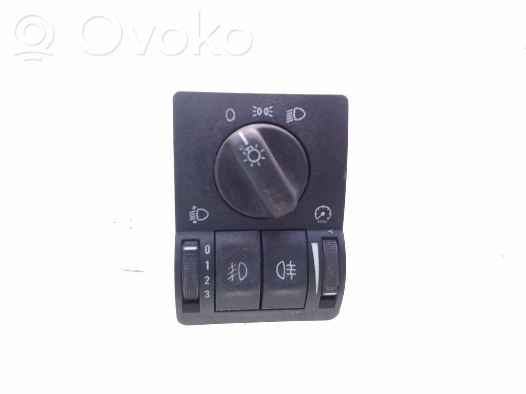 Light switch   90561377,90437440,344982017