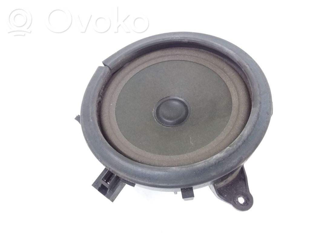 Volvo V70 Takaoven kaiutin 