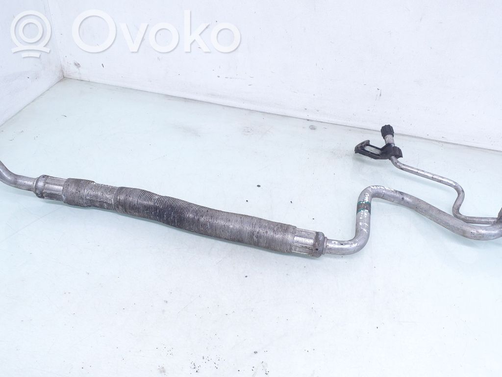 BMW X3 E83 Ilmastointilaitteen putki (A/C) 