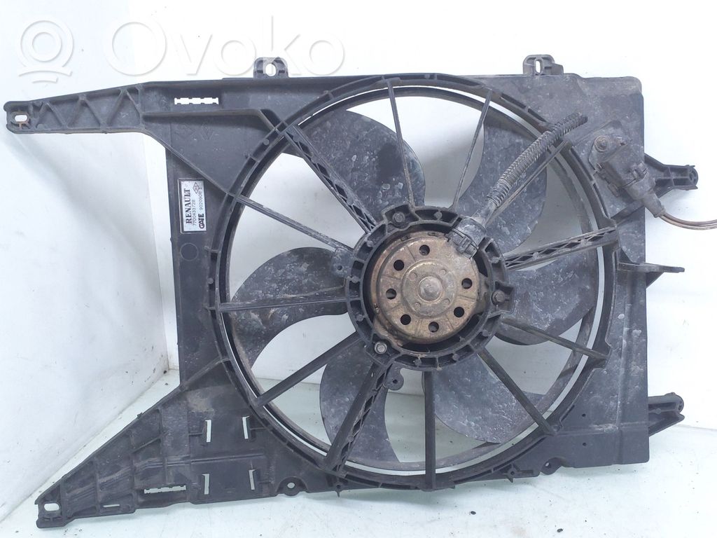 Renault Scenic I Radiator cooling fan shroud 
