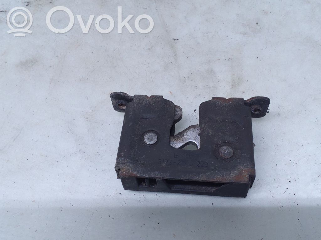 BMW 5 E60 E61 Încuietoare capotă 