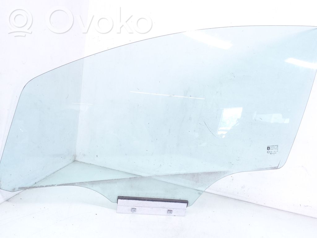 Opel Corsa D Luna de la puerta delantera cuatro puertas 