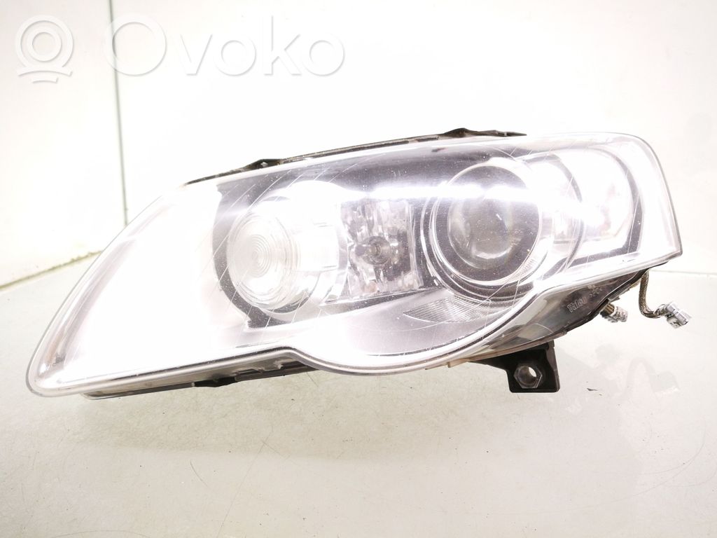 Volkswagen PASSAT B6 Lampa przednia 