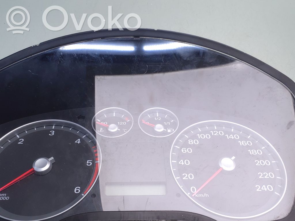 Ford Focus Speedometer (instrument cluster) 