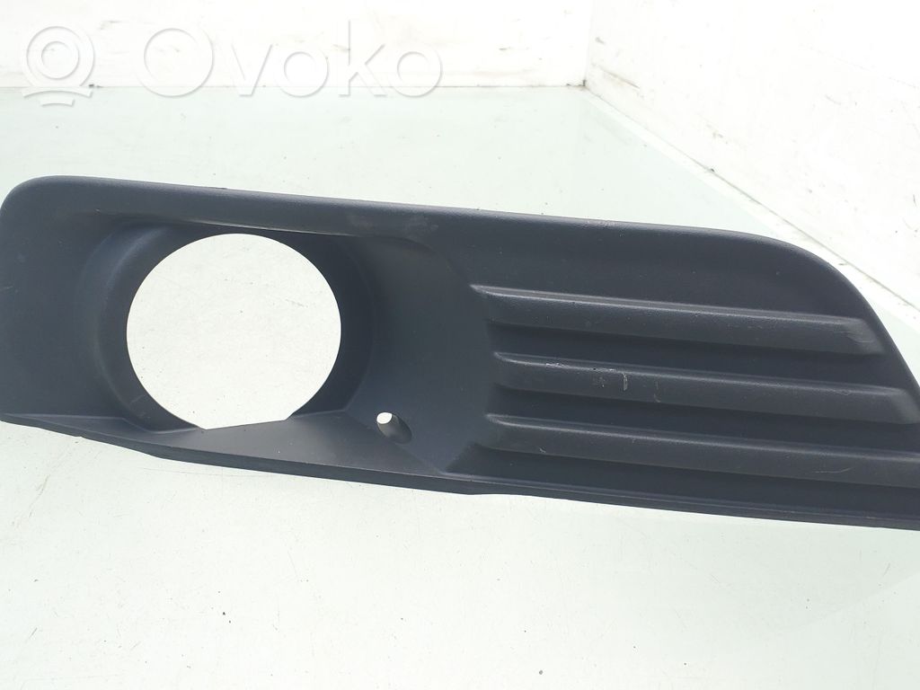 Ford Focus Front bumper lower grill 