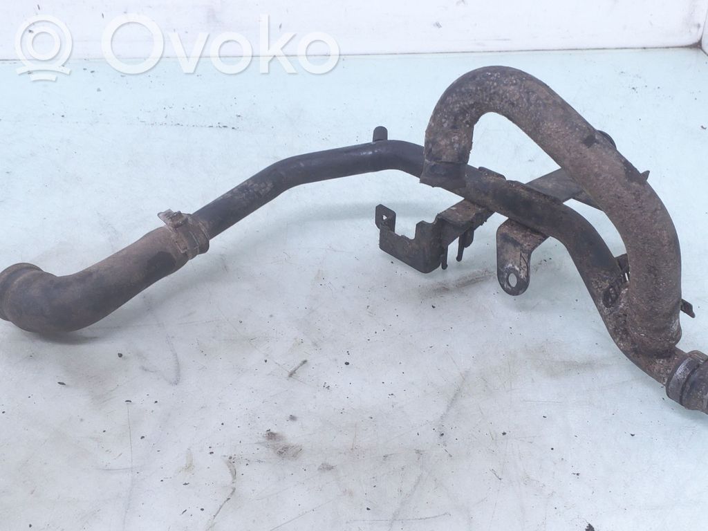 Volkswagen PASSAT B5 Moottorin vesijäähdytyksen putki/letku 