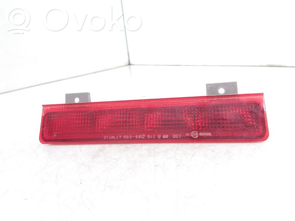 Mitsubishi L200 Third/center stoplight 