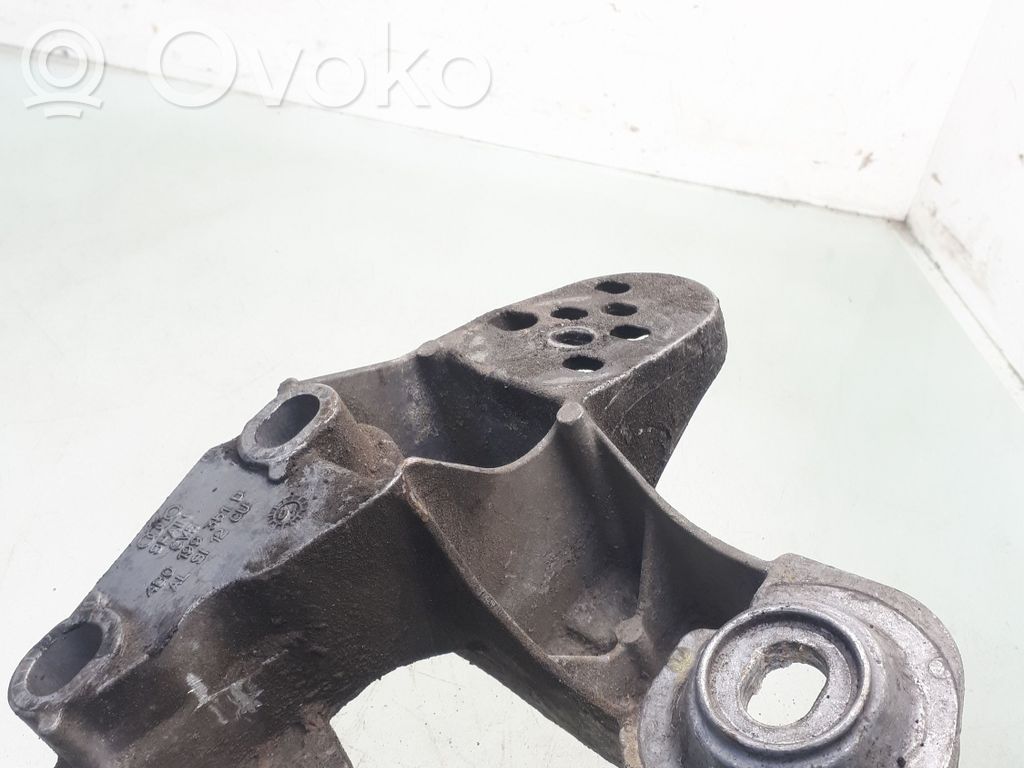 Audi A6 S6 C5 4B Engine mounting bracket 