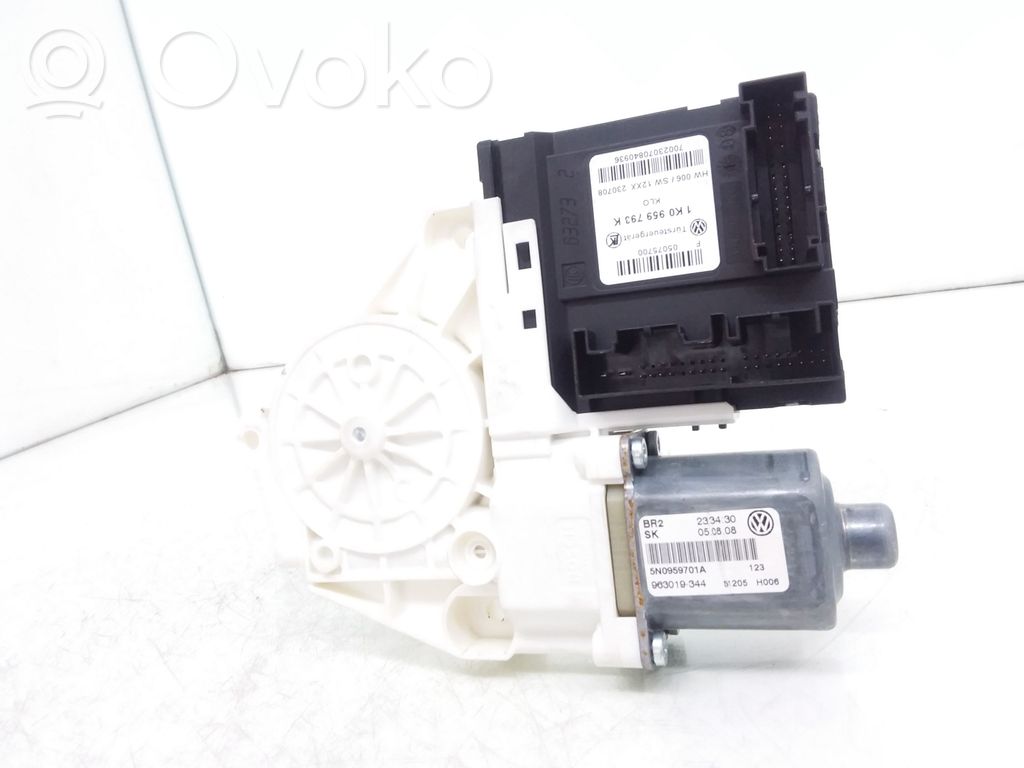 Volkswagen Tiguan Motor macara geam ușă față 