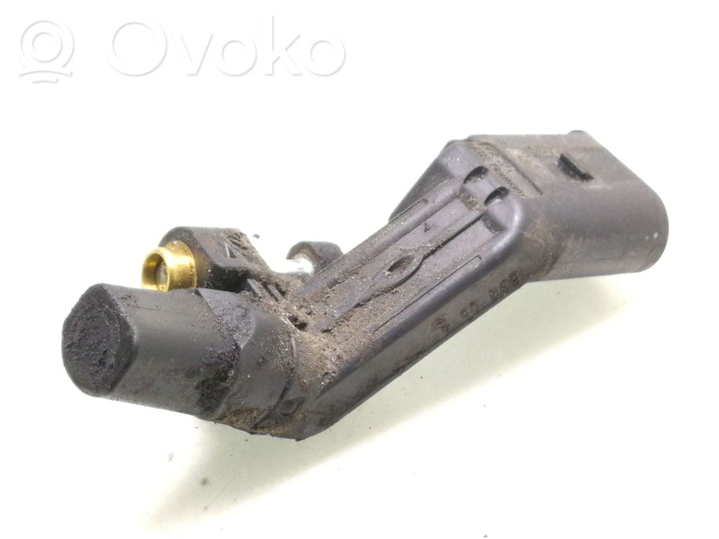 Kampiakselin asentoanturi   036906433A