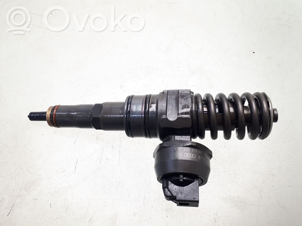 Volkswagen PASSAT B6 Injecteur de carburant