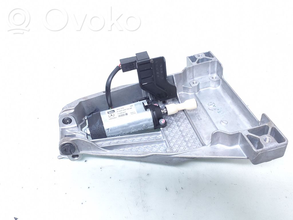 Mercedes-Benz E W211 Colonne de direction, moteur de réglage hauteur 