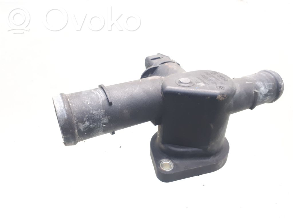 Volkswagen Golf V Termostat / Obudowa termostatu 
