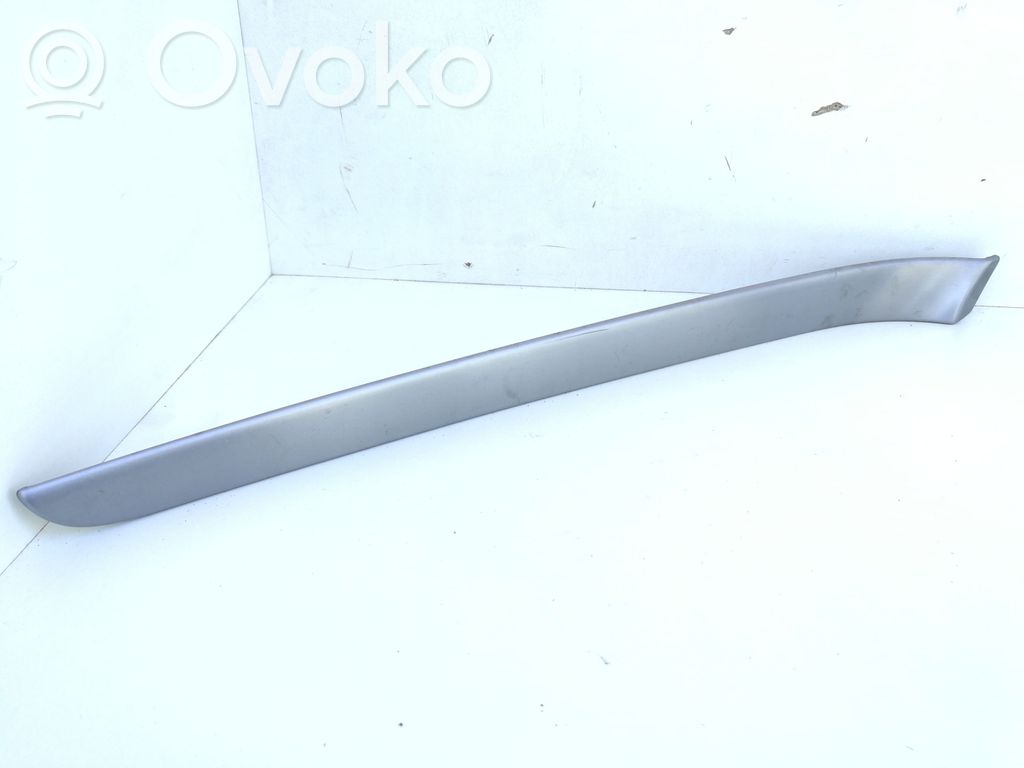 Audi A4 S4 B7 8E 8H Barra di rivestimento della portiera anteriore 