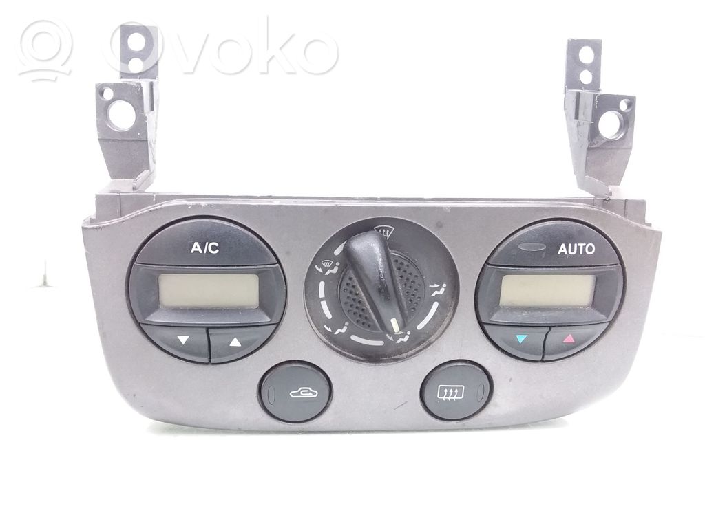 Nissan Primera Climate control unit 