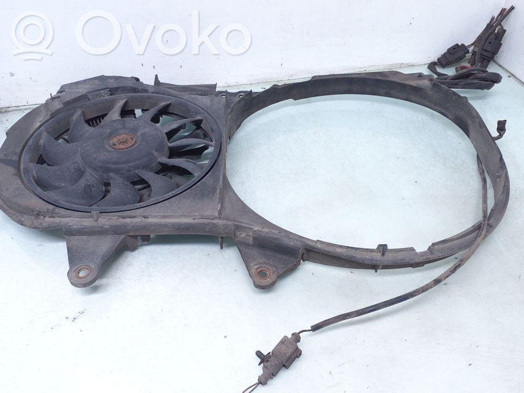 Audi A4 S4 B6 8E 8H Ventilatore di raffreddamento elettrico del radiatore