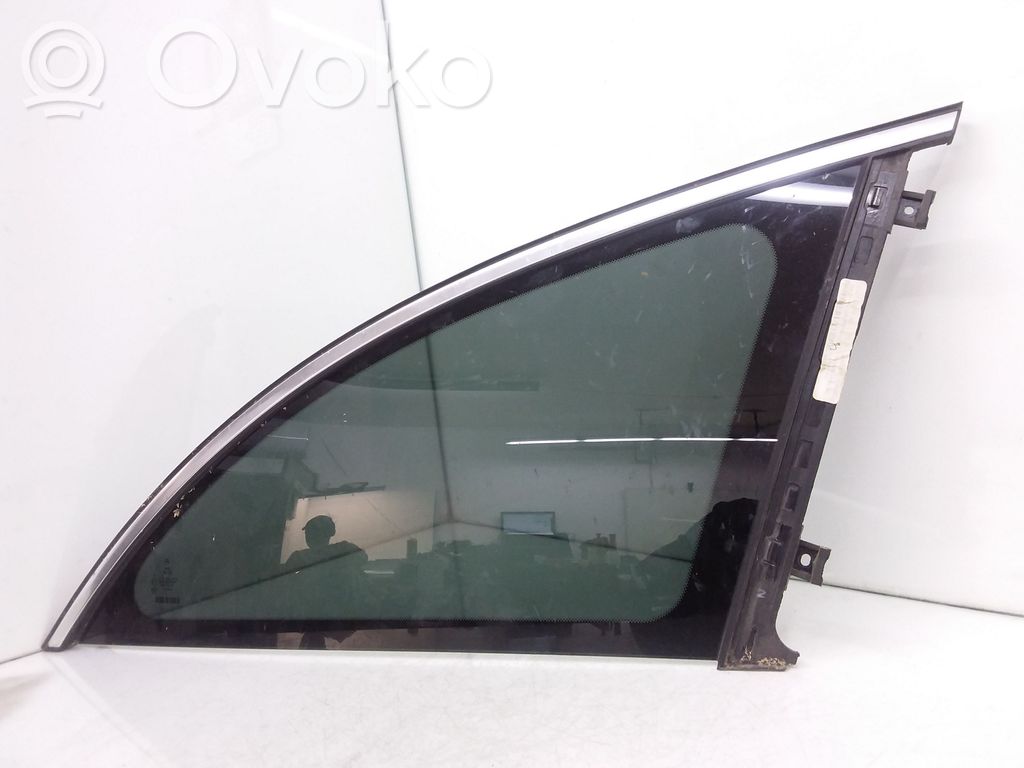 Mercedes-Benz R W251 Finestrino laterale posteriore