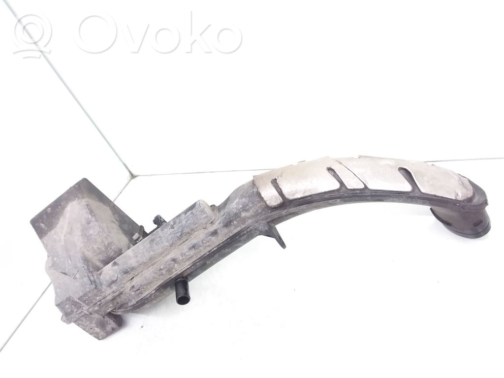 Volvo V70 Rura / Wąż dolotowy powietrza turbiny 