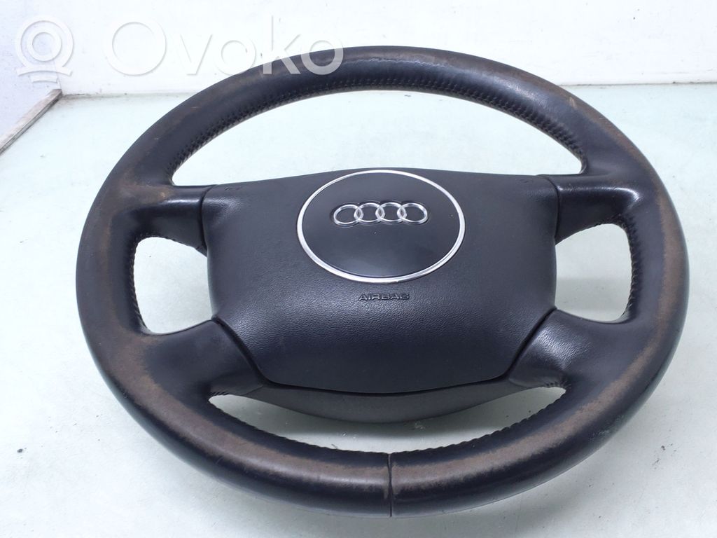 Audi A4 S4 B6 8E 8H Ohjauspyörä 