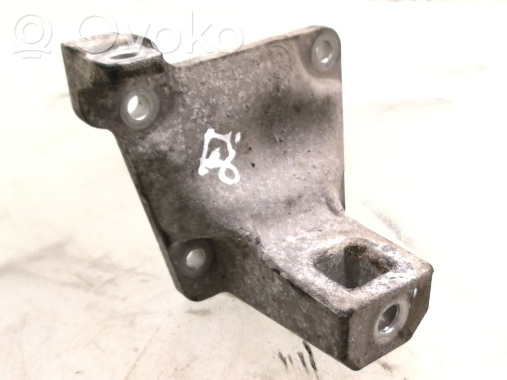 BMW 5 E39 Engine mounting bracket 