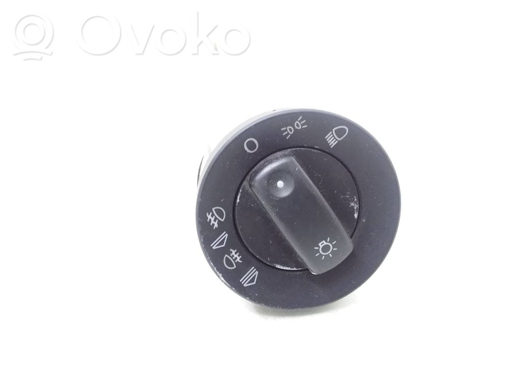 Przełącznik świateł   8E0941531C,8E0941531C5PR