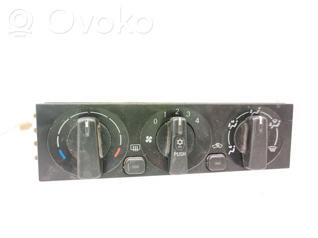 Mitsubishi Space Wagon Climate control unit 
