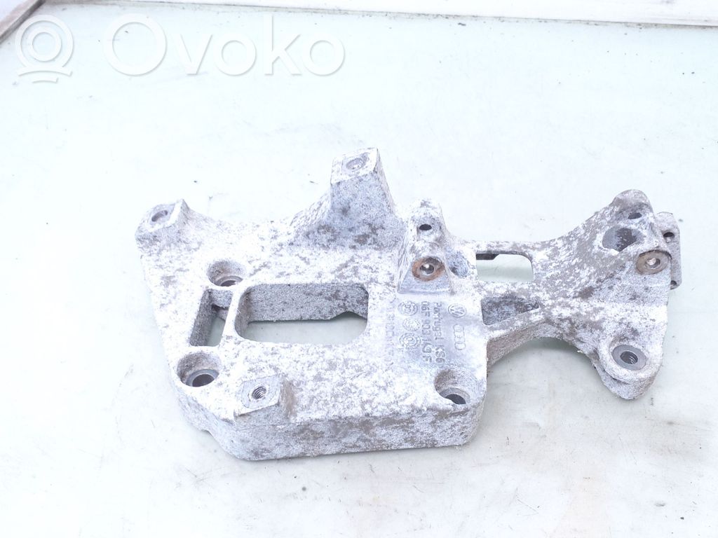 Volkswagen Golf V Support de générateur / alternateur