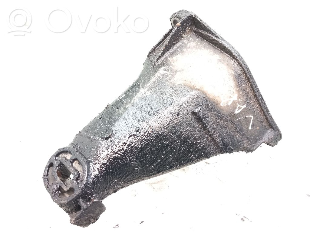 Audi 80 90 S2 B4 Engine mounting bracket 