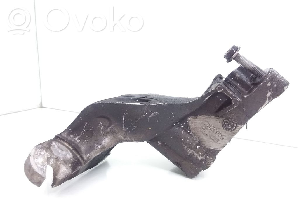 Saab 9-5 Gearbox mounting bracket 