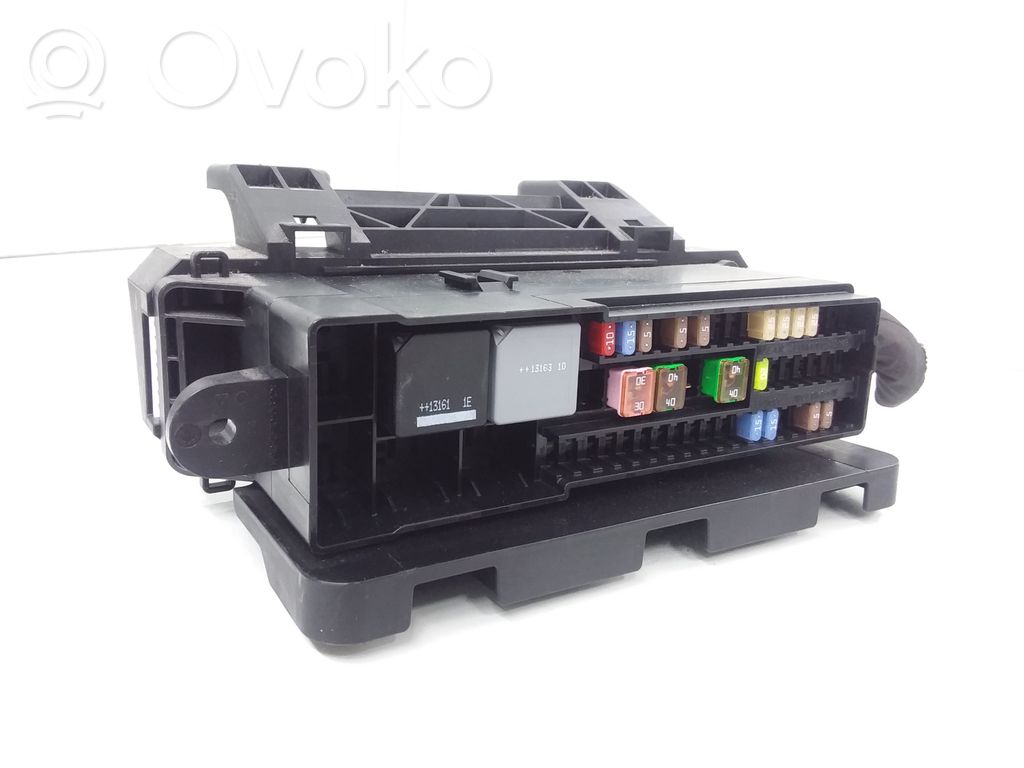 Volvo V40 Cross country Fuse module 