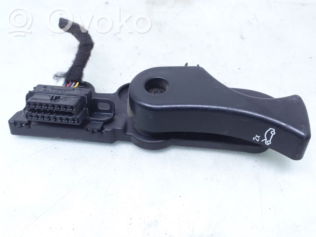BMW 1 F20 F21 Maniglia di rilascio del vano motore (cofano) 