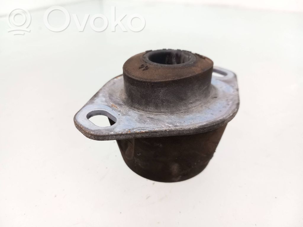 Peugeot Partner Engine mount bracket 