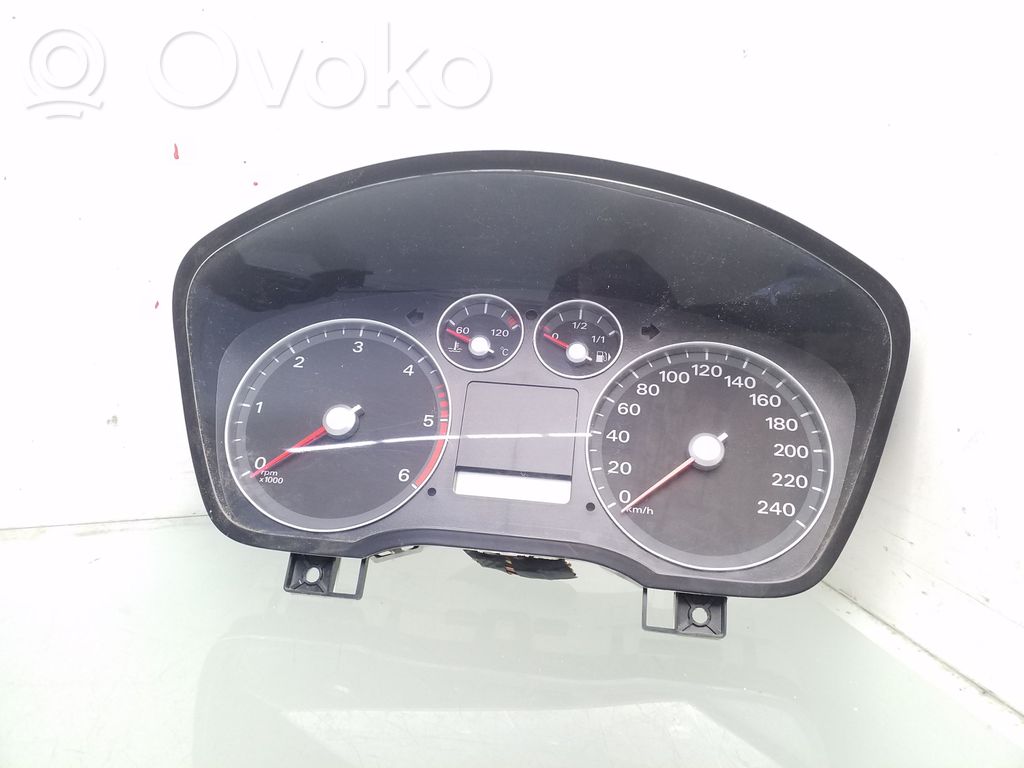 Ford Focus Geschwindigkeitsmesser Cockpit 