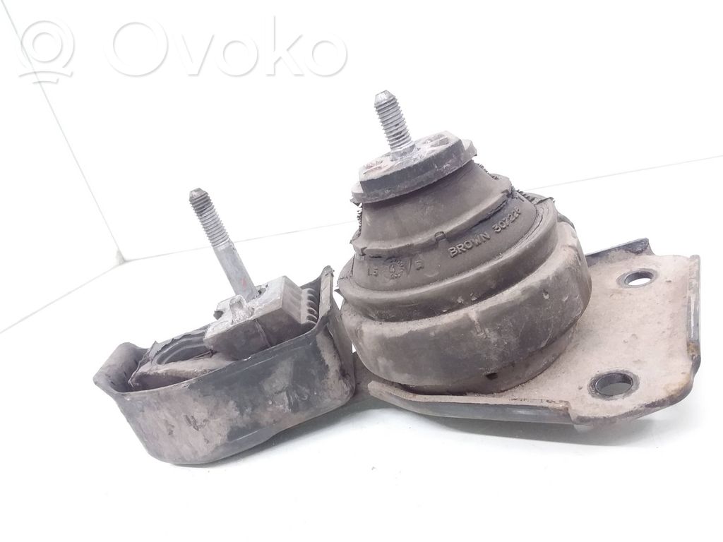 Ford Galaxy Engine mount bracket 