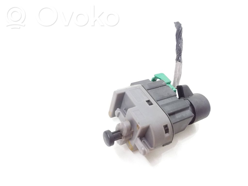 Czujnik położenia pedału sprzęgła   XW4T13480AD