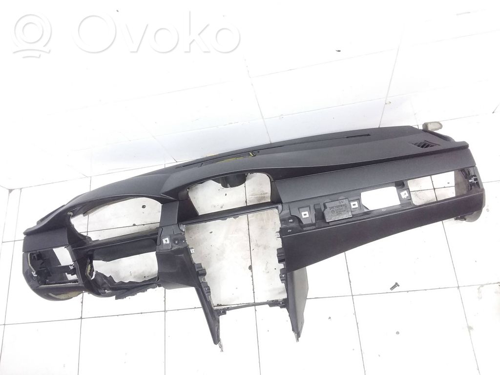BMW 5 E60 E61 Панель 