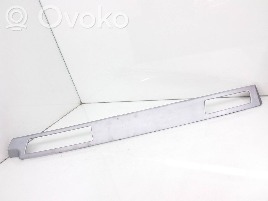BMW 5 E60 E61 Dekoratyvinė apdailos juostelė 