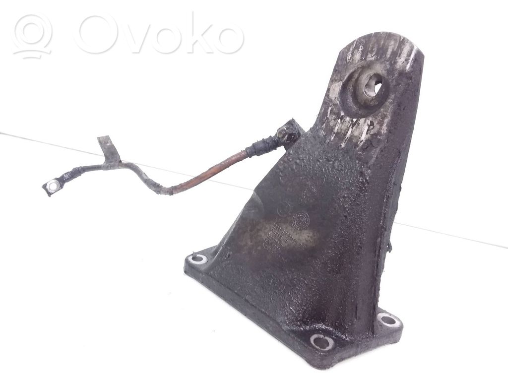 BMW 5 E60 E61 Engine mounting bracket 