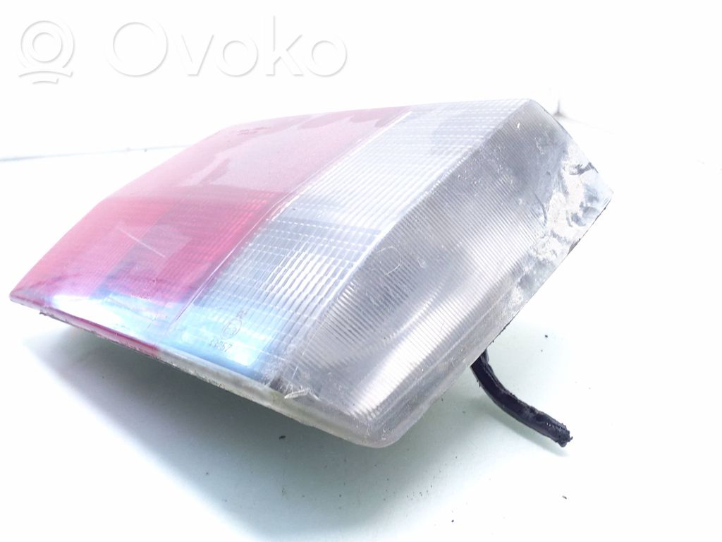 Audi 80 90 S2 B4 Lampy tylnej klapy bagażnika 